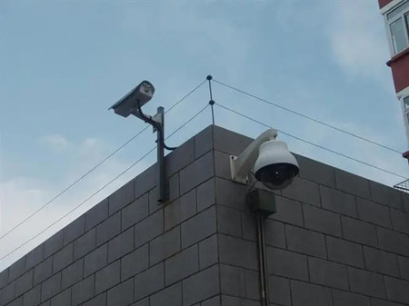 室外安装监控摄像头，个数越多越好吗