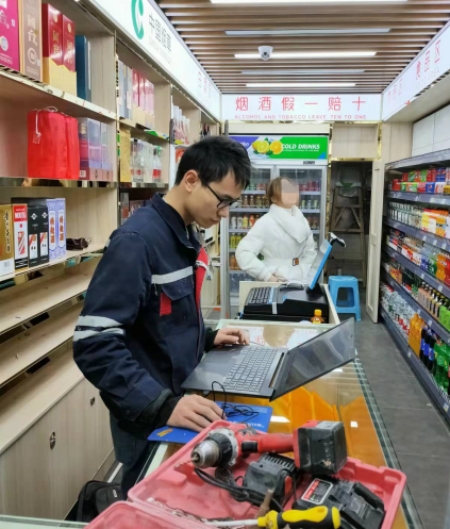 联网防盗报警系统方案以高效、智能、便捷为特点，广泛应用于家庭、商铺、工厂等各类场所，为您提供全方位的安全保障。
